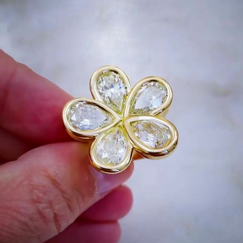 5ct Bezel Setting Pear Cut Flower Design Engagement Ring