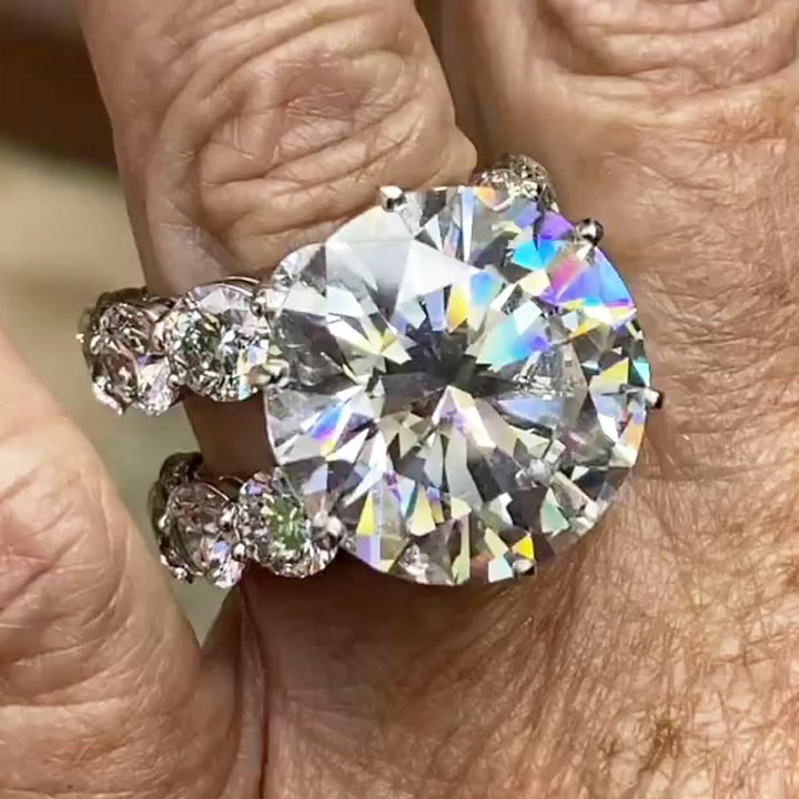 8ct Round Cut White Sapphire Split Shank Engagement Ring