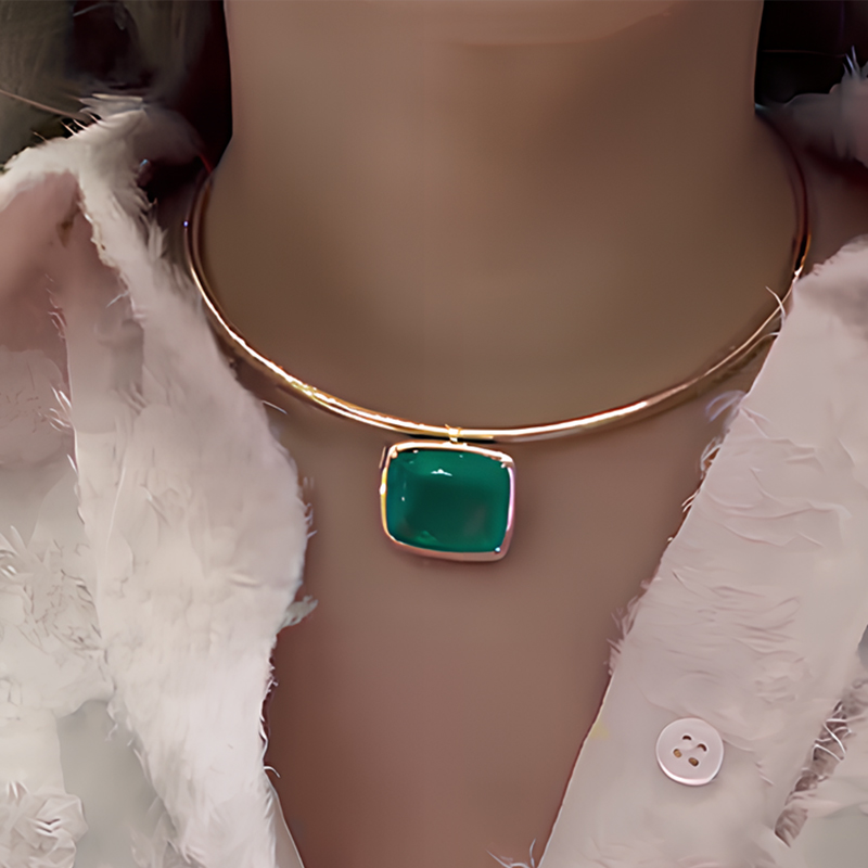 Cushion Cut Emerald Sapphire Choker Necklace