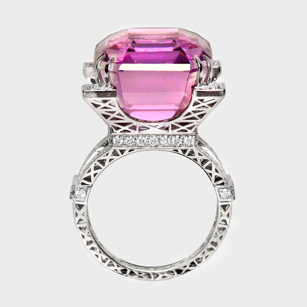 Eiffel Tower Design 18ct Emerald Cut Kunzite Sapphire Cocktail Ring