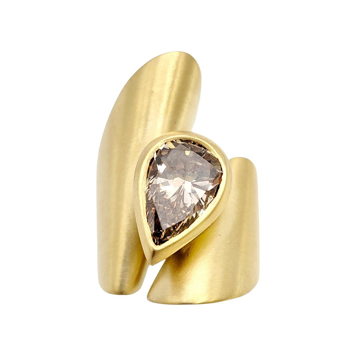 2ct Pear Cut Champagne Sapphire Unisex Band