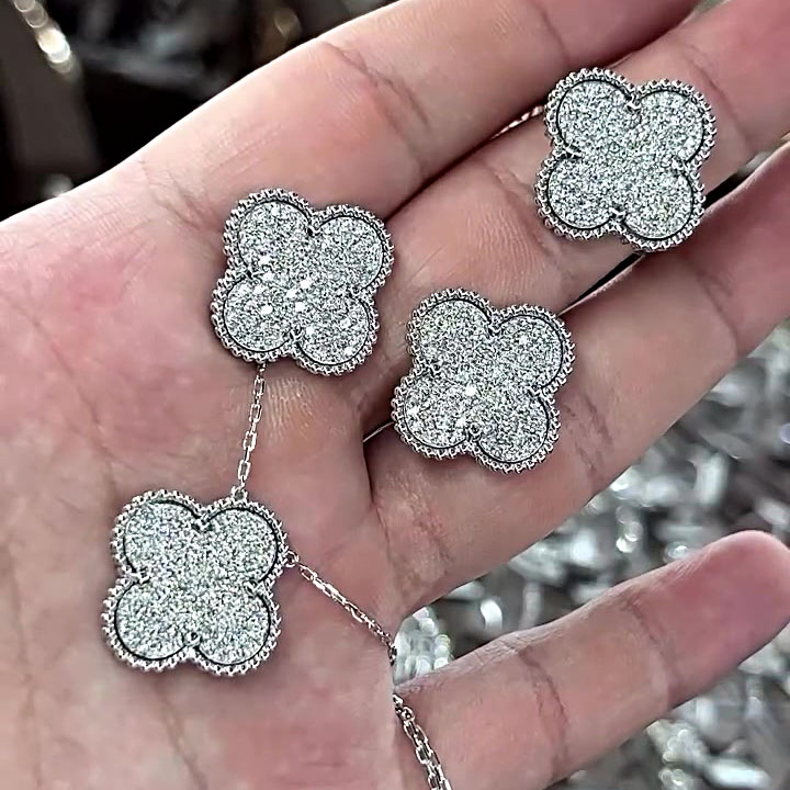 Four Leaf Clover Design White Sapphire Ring&Necklace / 2PCS