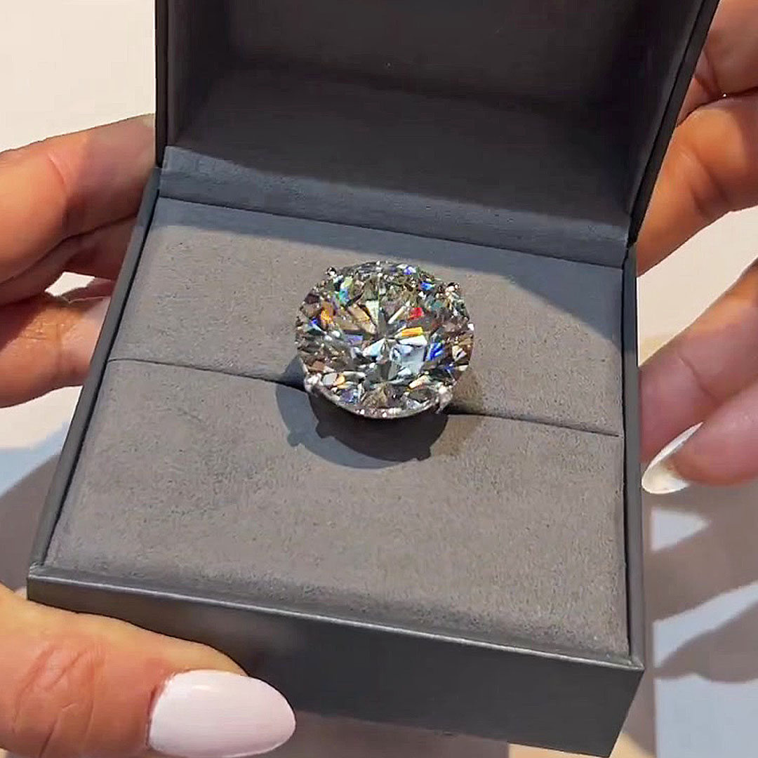 15ct Round Cut White Sapphire Engagement Ring