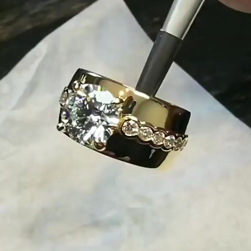 Fashion 2ct Round Cut White Sapphire Chunky Ring