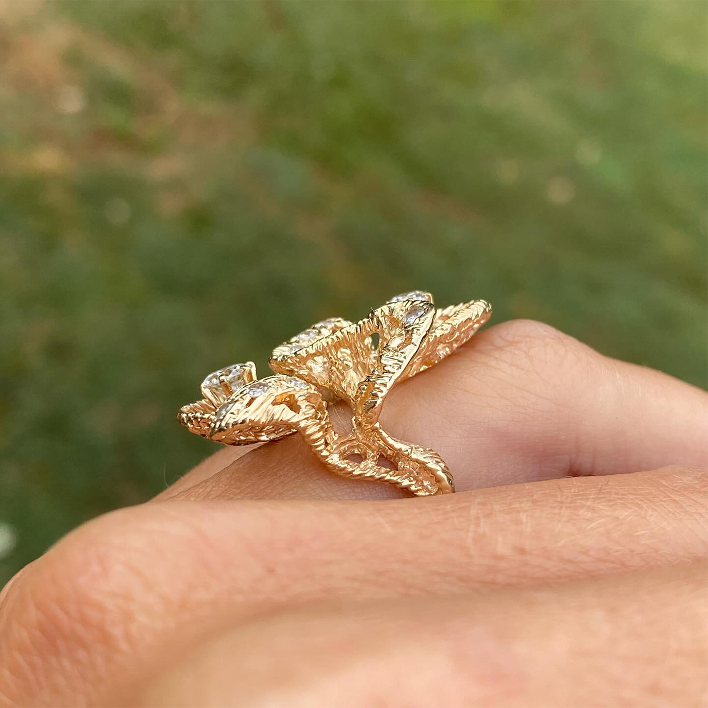 Retro Floral 6ctw Round Cut White Sapphire Cocktail Ring
