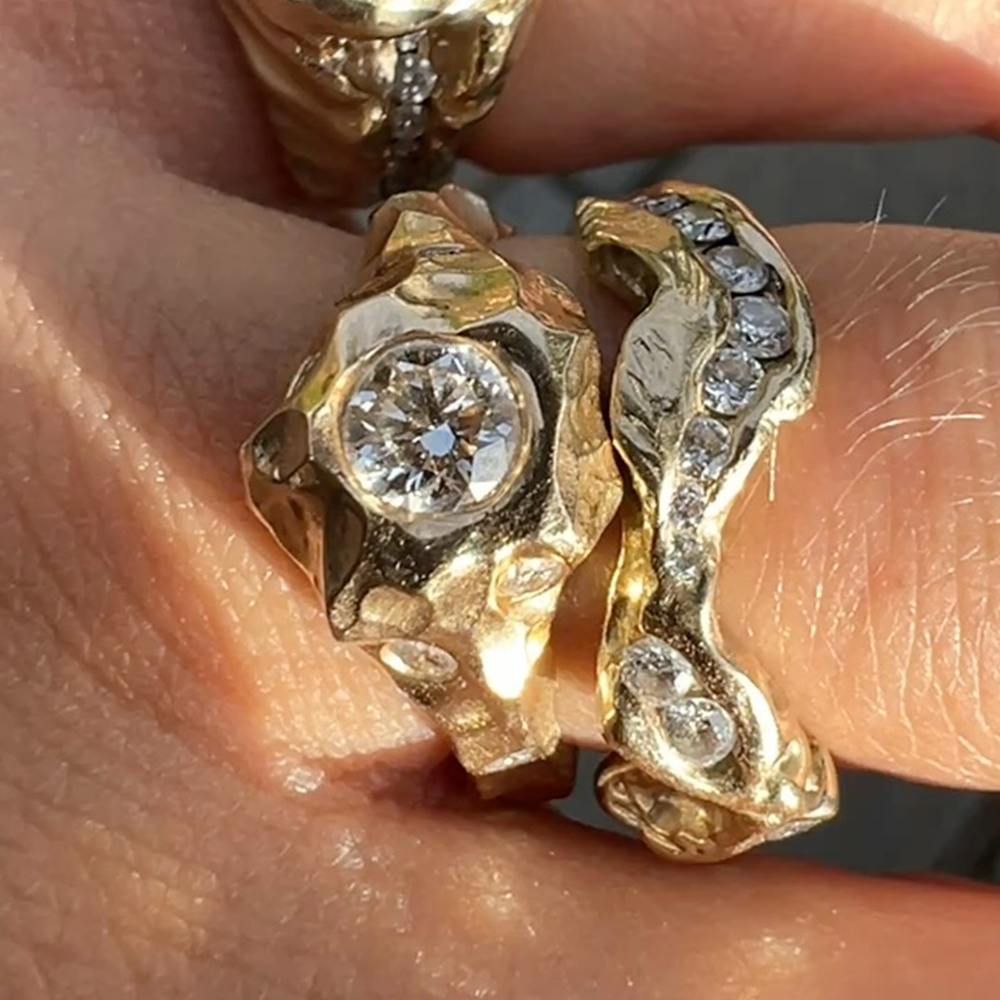 1.5ct Round Cut White Sapphire Textured Ring Set