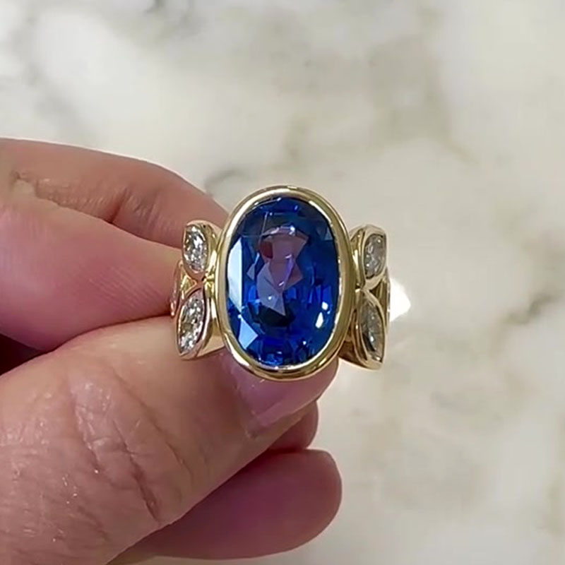 4ct Bezel Setting Oval Cut Sapphire Engagement Ring
