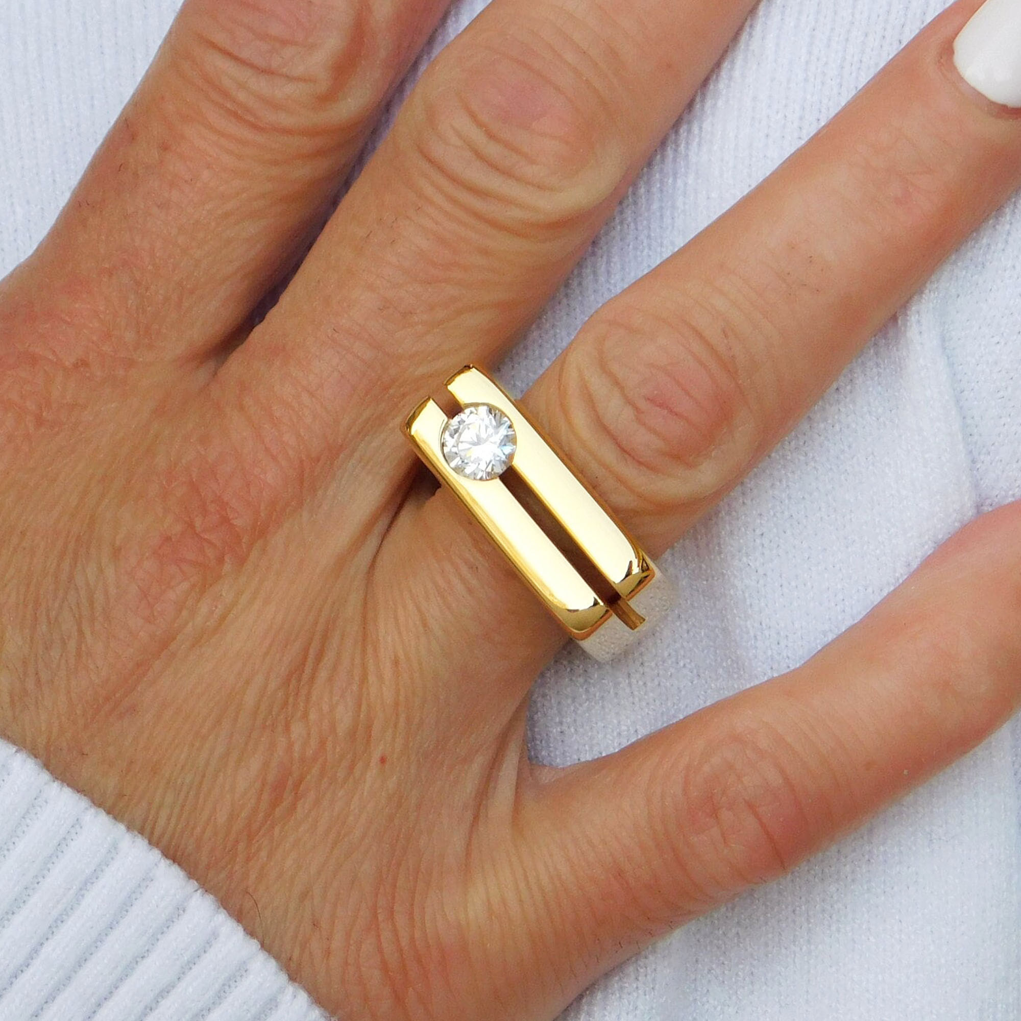 2ct Round Cut White Sapphire Flat Top Double Band