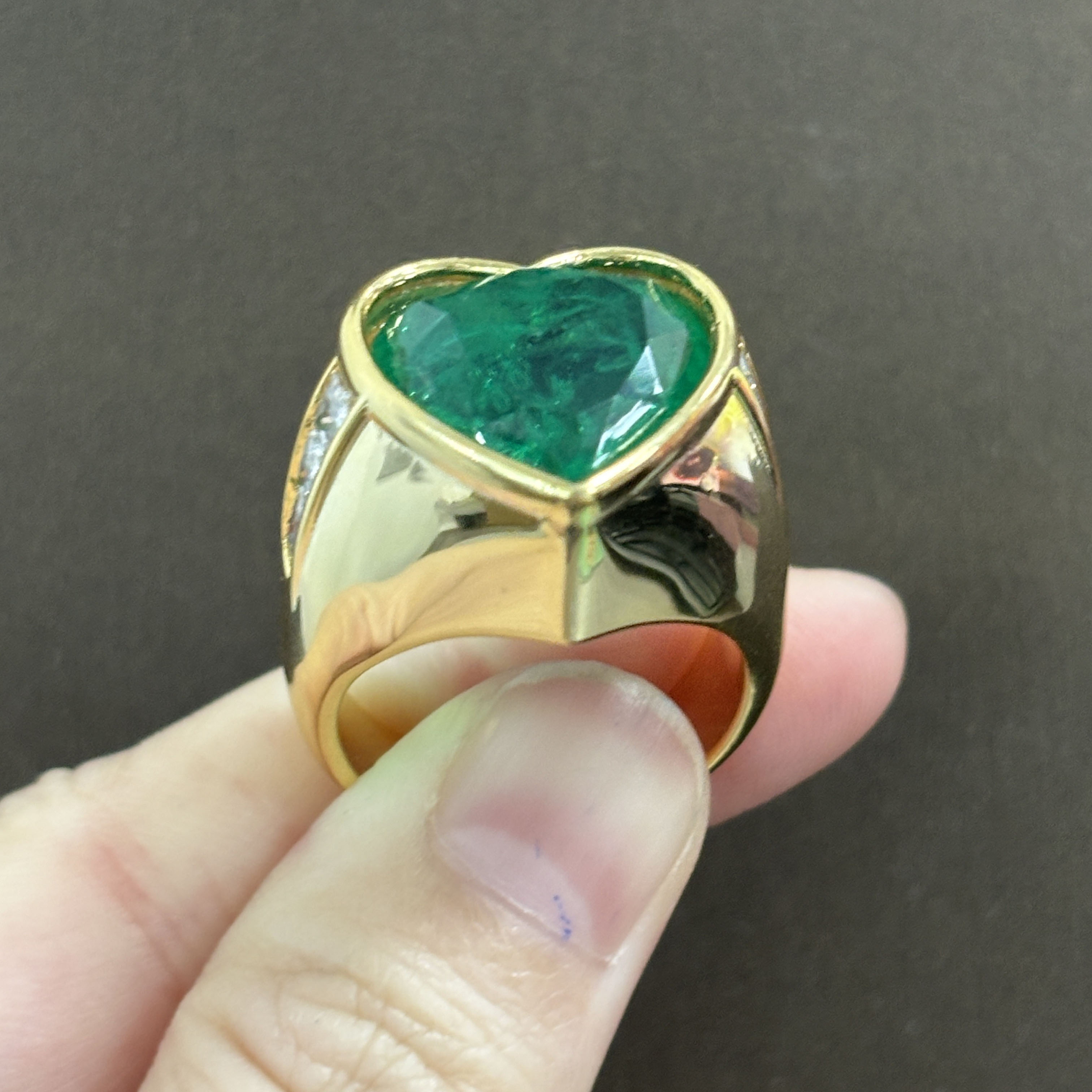 9ct Bezel Setting Heart Cut Emerald Sapphire Engagement Ring
