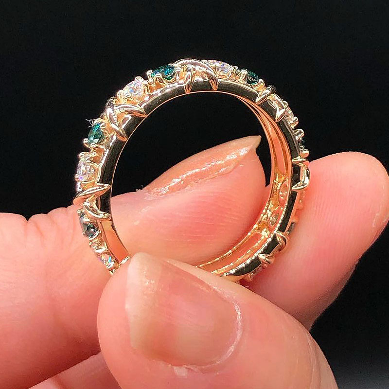 Luxury 16-Stone Emerald Sapphire Eternity Ring For Ladies