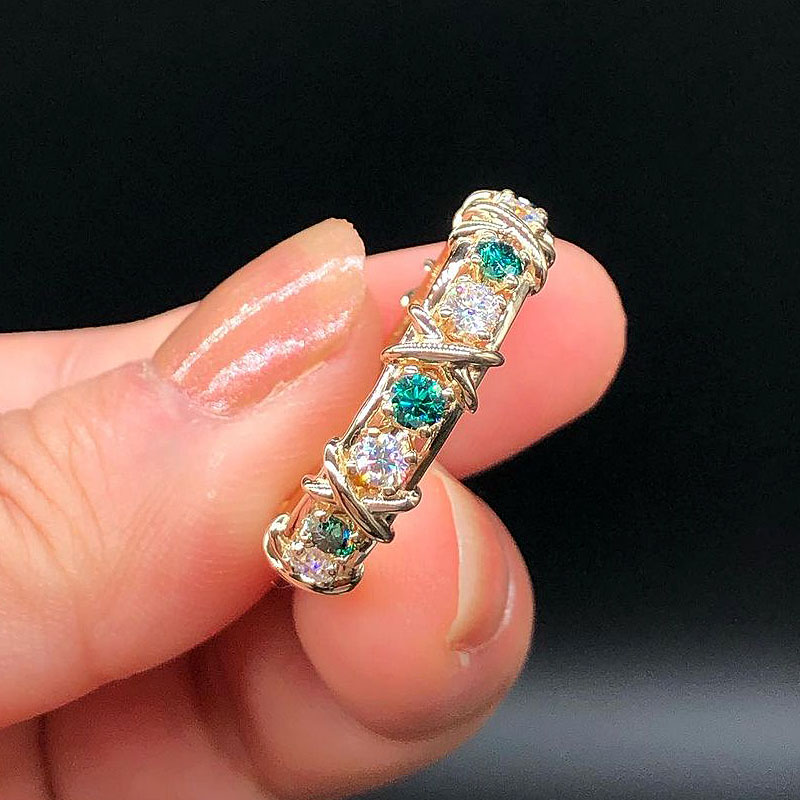 Luxury 16-Stone Emerald Sapphire Eternity Ring For Ladies