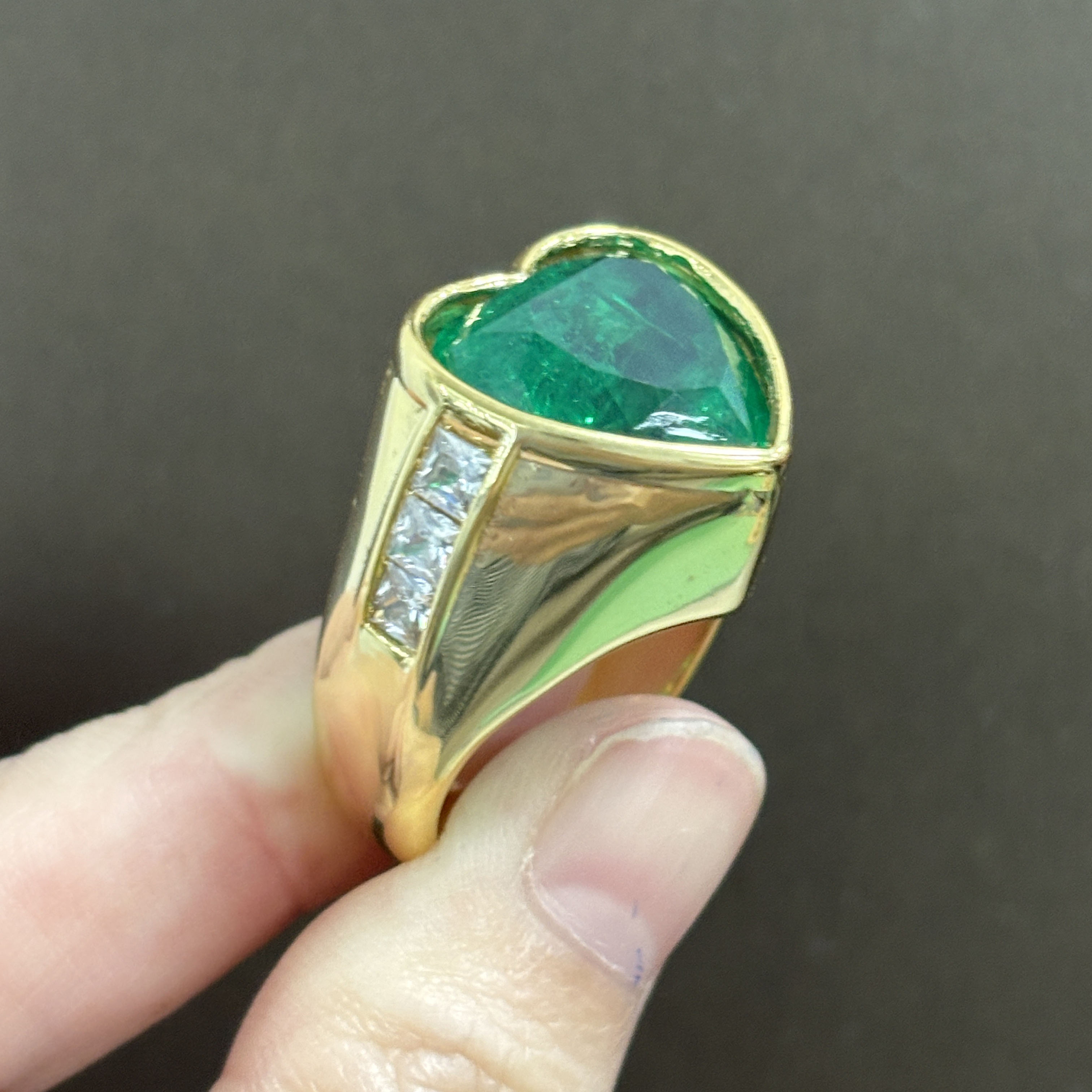 9ct Bezel Setting Heart Cut Emerald Sapphire Engagement Ring