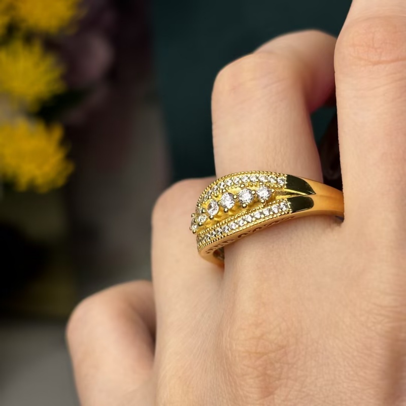 5.35ct Stunning Round Cut Diamond Wedding Band