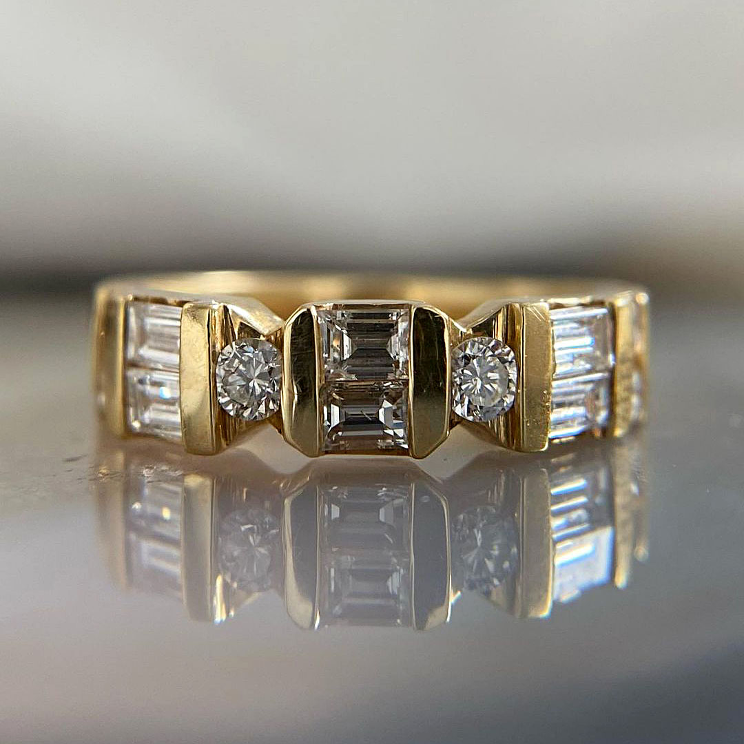 4.25ct Emerald&Round Cut White Sapphire Eternity Ring