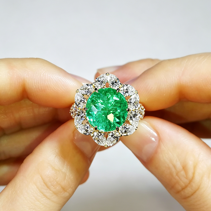 Fashion 3.25ct Round Cut Green Sapphire Halo Cocktail Ring
