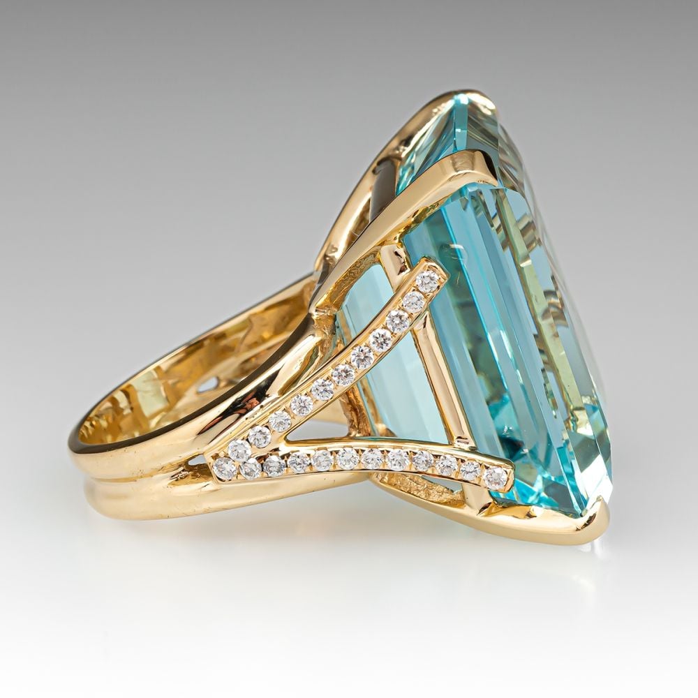 Vintage 8ct Emeerald Cut Aquamarine Sapphire Cocktail Ring