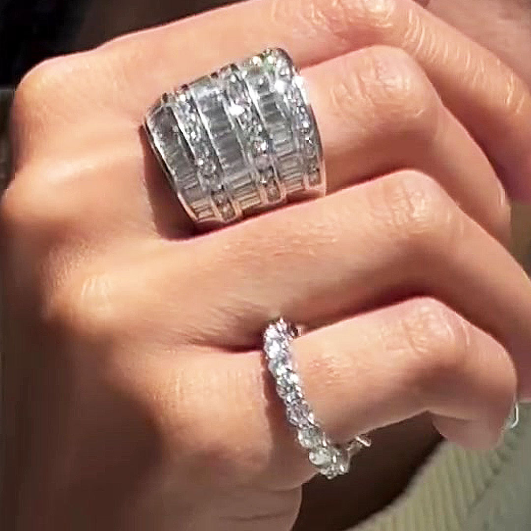 9.25ct Emerald&Round Cut White Sapphire Eternity Ring