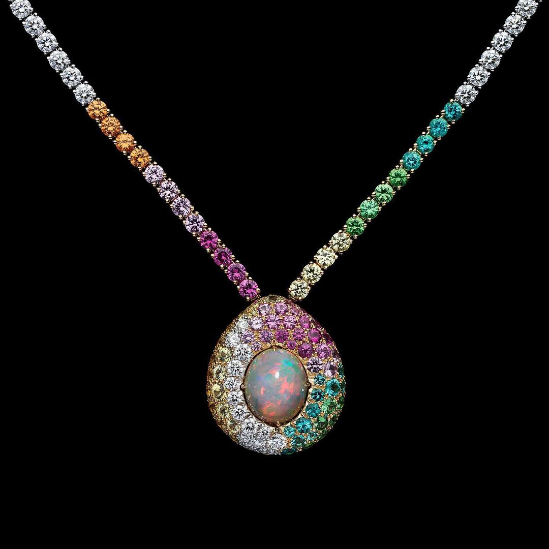 Oval Cut Opal Sapphire Necklace