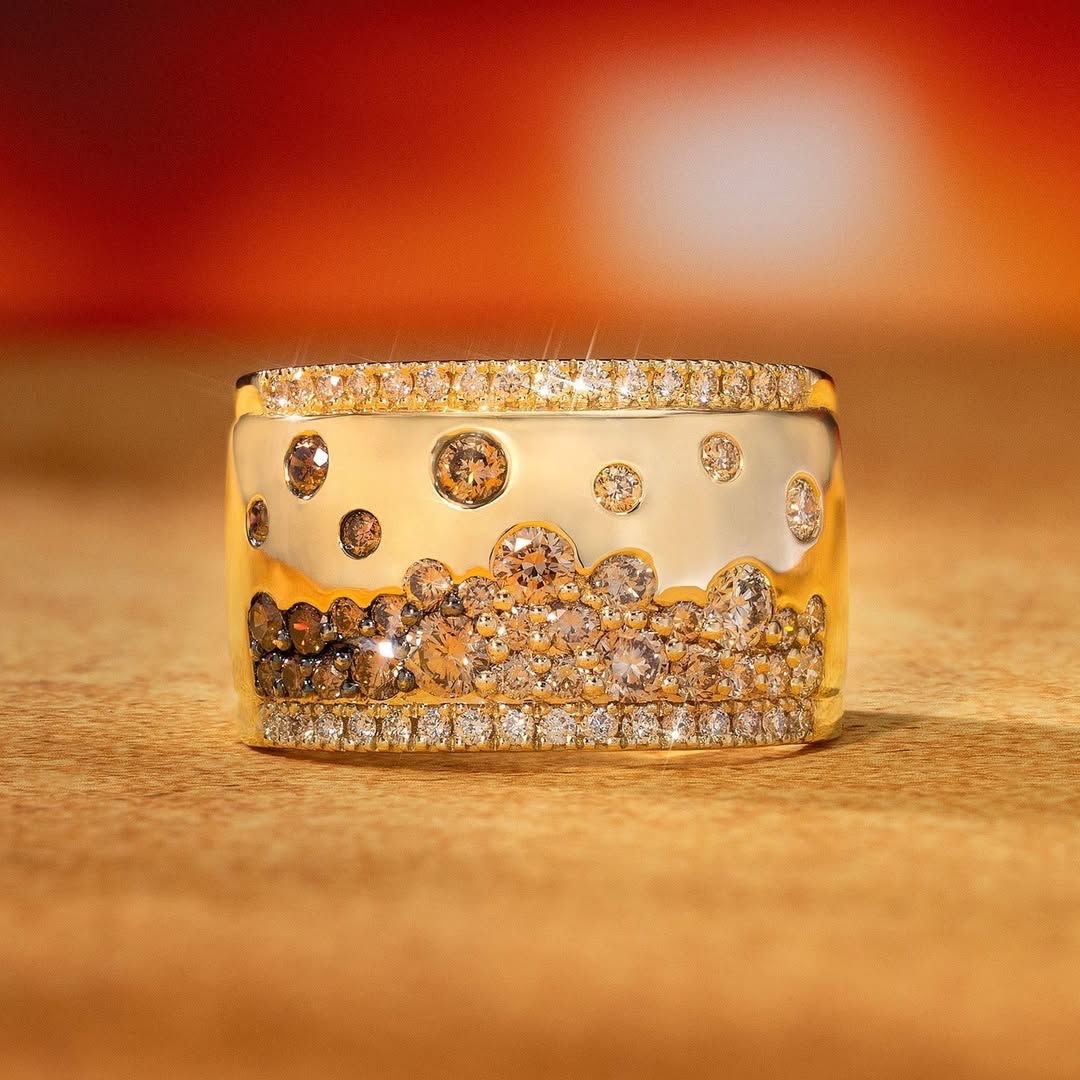 2.85ct Scattered Diamond Cigar Band In Gold Plating