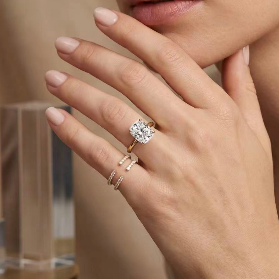 Original Design - 6ct Cushion Cut Moissanite Wedding Set （ 2pcs）