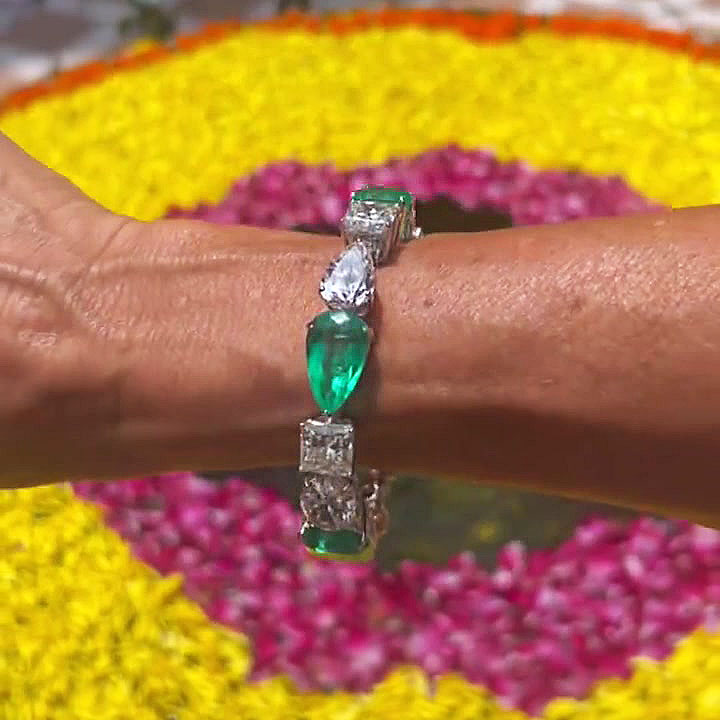 Pear Cut Emerald Sapphire bracelet