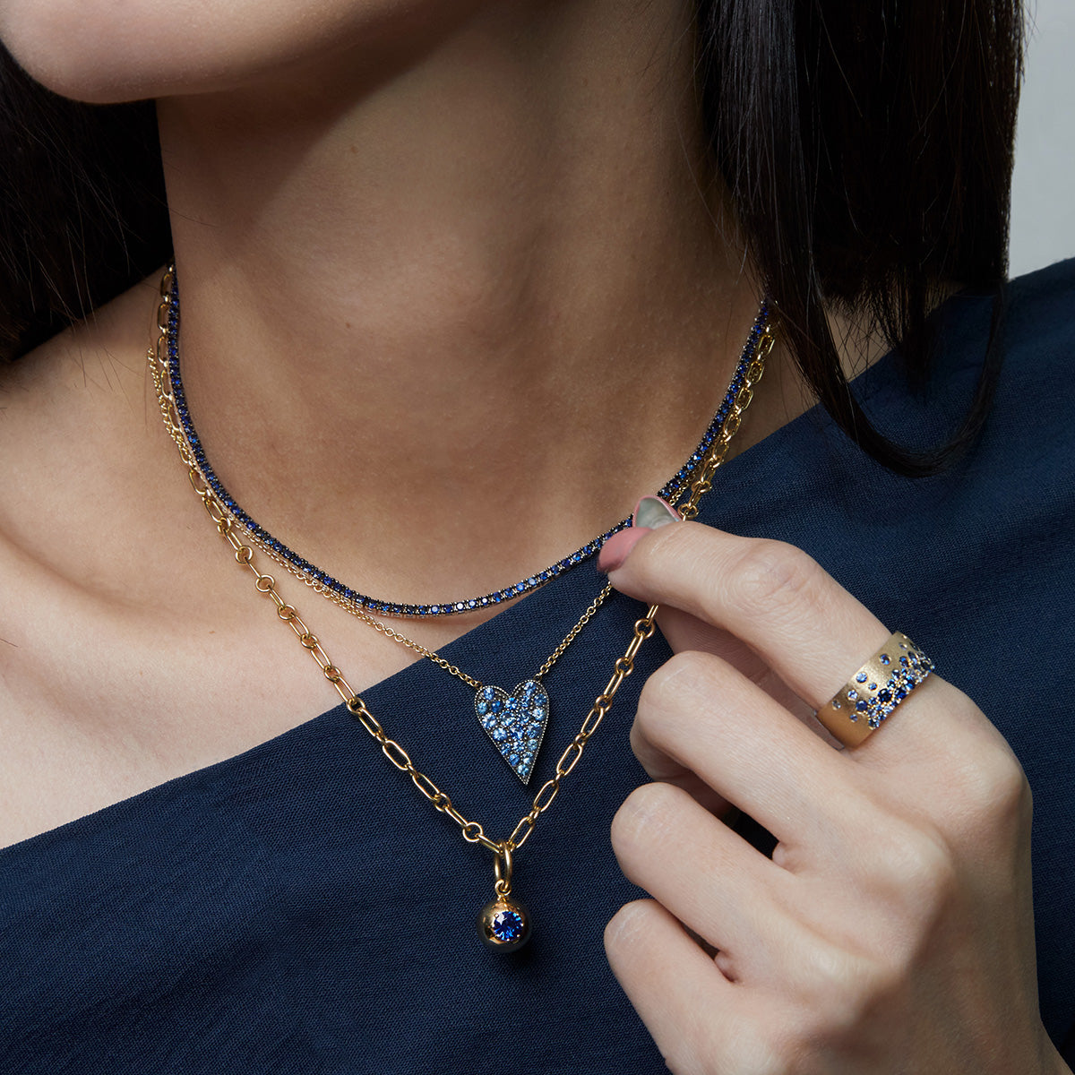 1.34ct Round Cut Scattered Sapphire Cigar Band