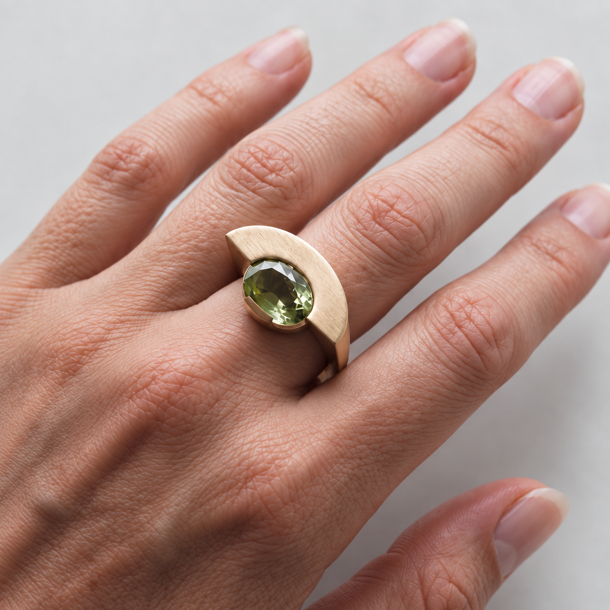 2.14ct Oval Cut Yellow / Green Sapphire Solitaire Men's Ring