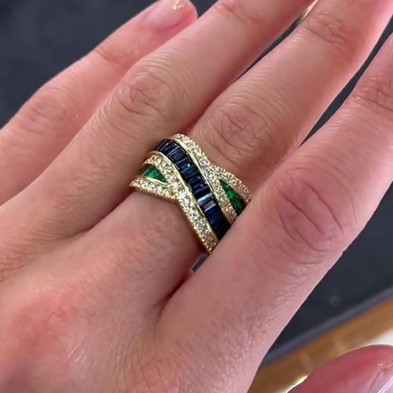 4.35ct Cross Design Emerald&Round Cut Three Tone Wedding Band