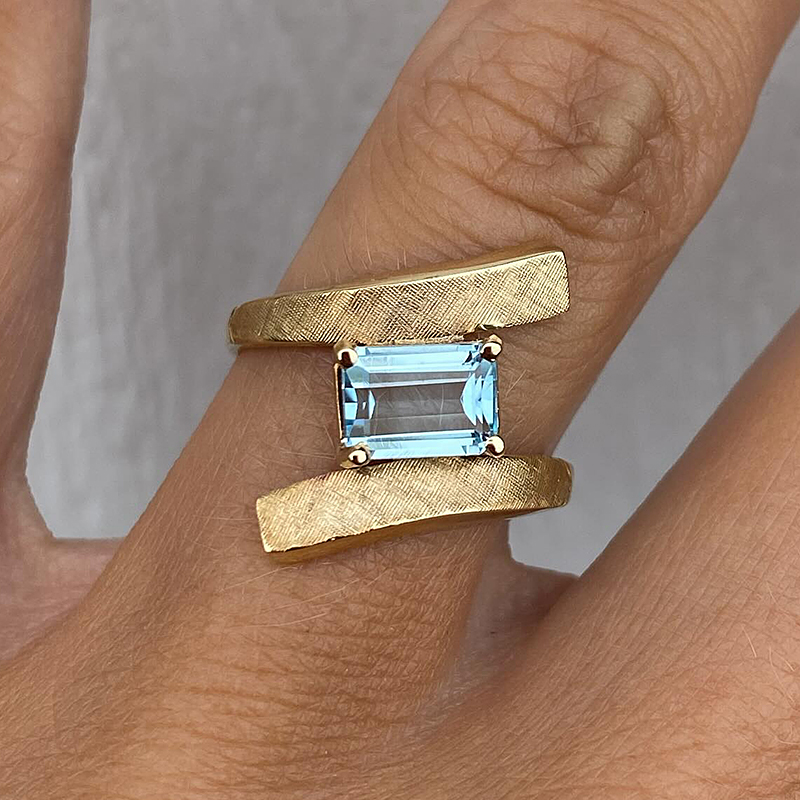 Minimalist Textured 2ct Emerald Cut Sky Blue Aquamarine Split Band