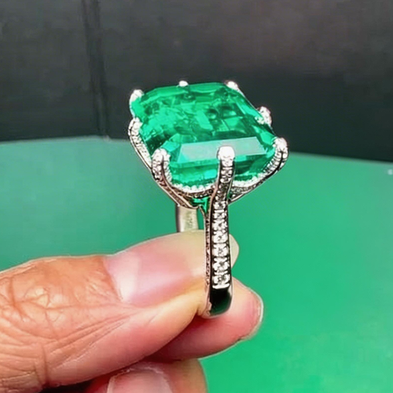 8ct Emerald Cut Vivid Green Emerald Statement Ring
