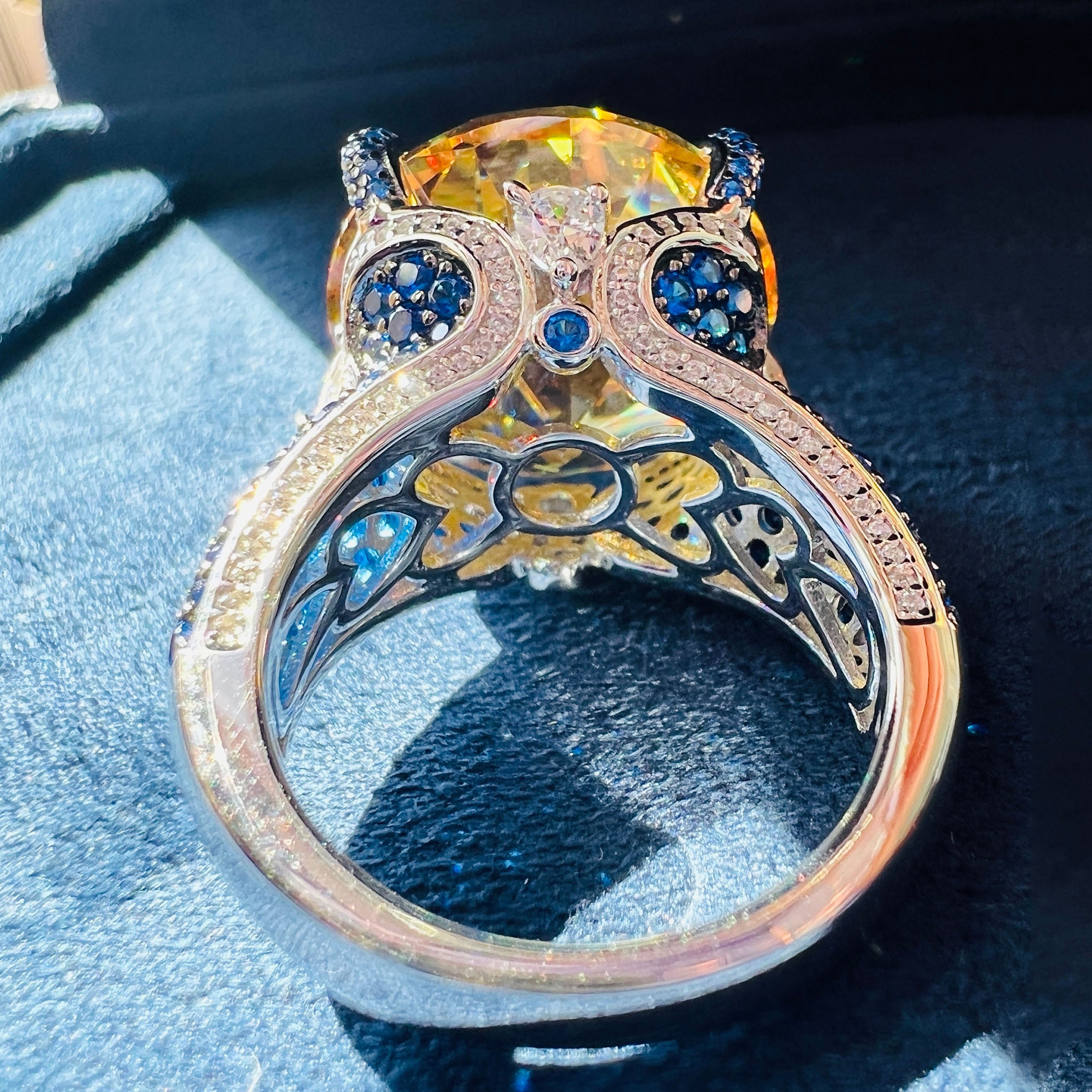 Luxury 20ct Round Cut Yellow Sapphire Engagement Ring