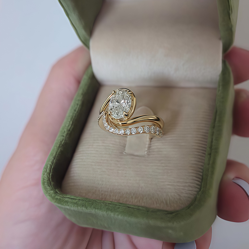 Oval Cut Bypass Shank Prong Setting Ring Bride Set / 2-piece