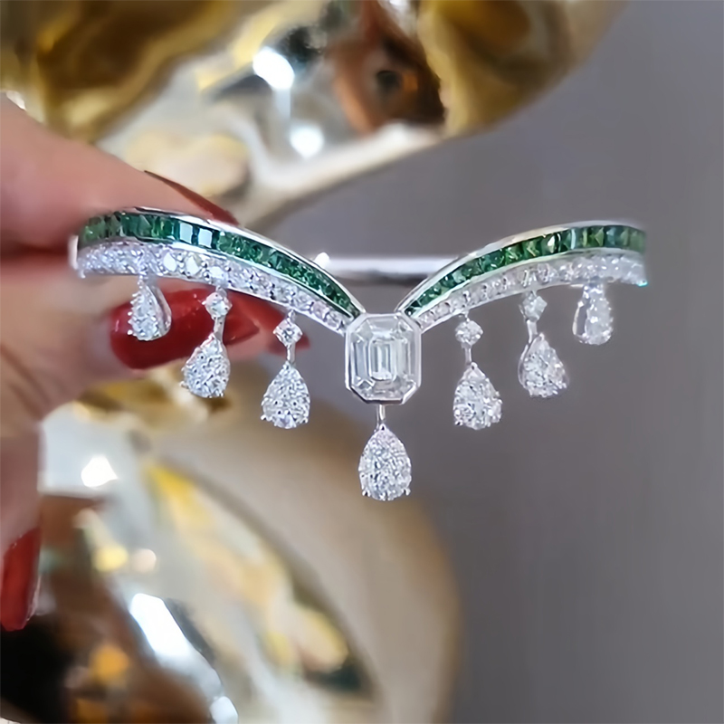Emerald & White Sapphire Crown Bracelet
