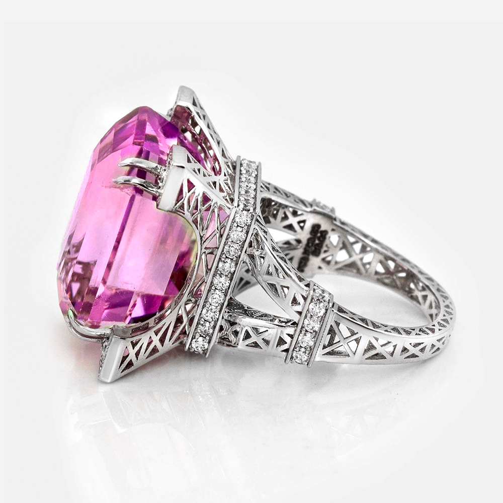 Eiffel Tower Design 18ct Emerald Cut Kunzite Sapphire Cocktail Ring