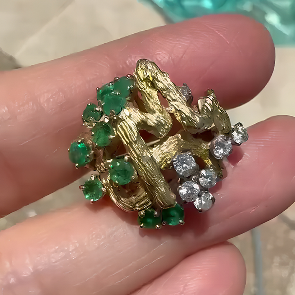 Artistic 2ct Round-Cut Emerald Wedding Band