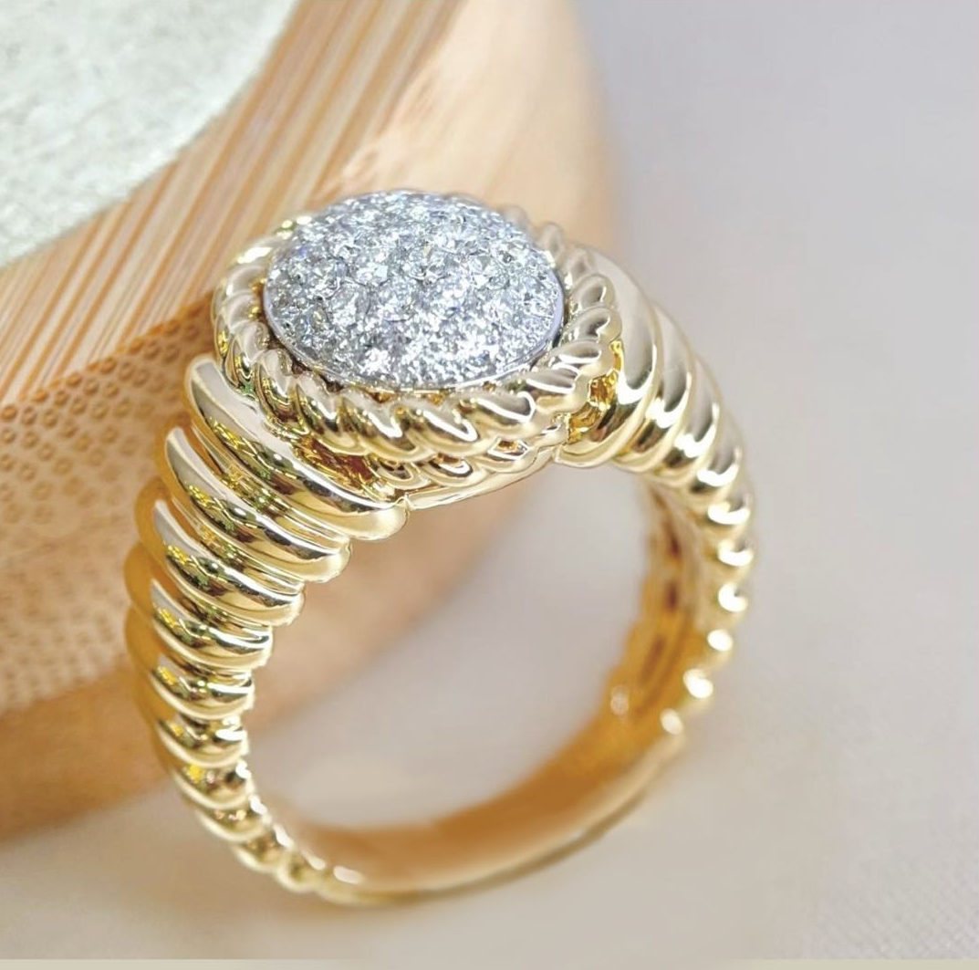 Vintage Round Cut White Sapphire Wedding Band