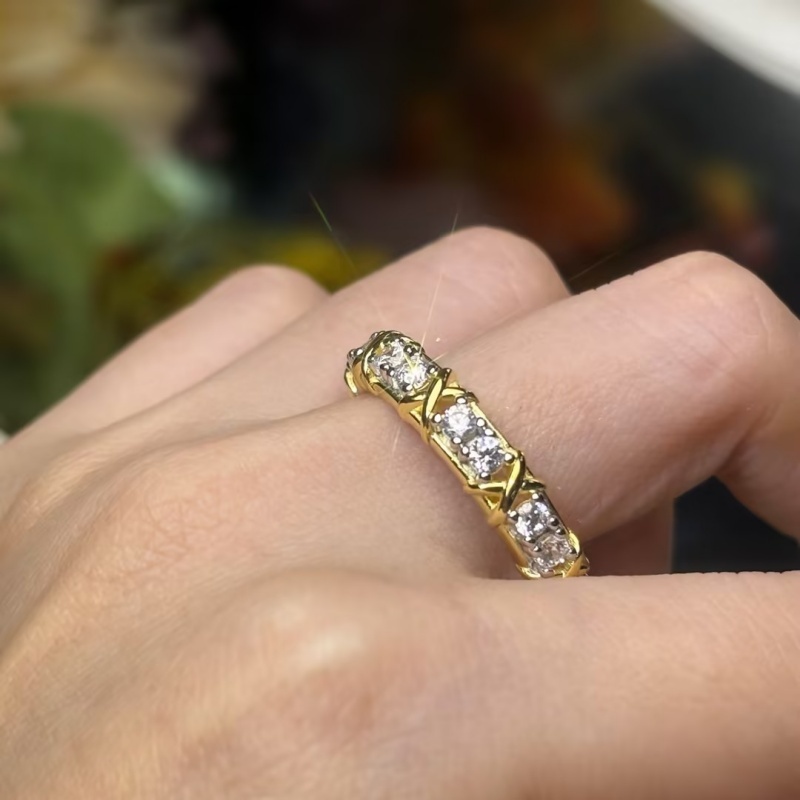 Luxury 16-stone Diamond Ring In Gold Plating