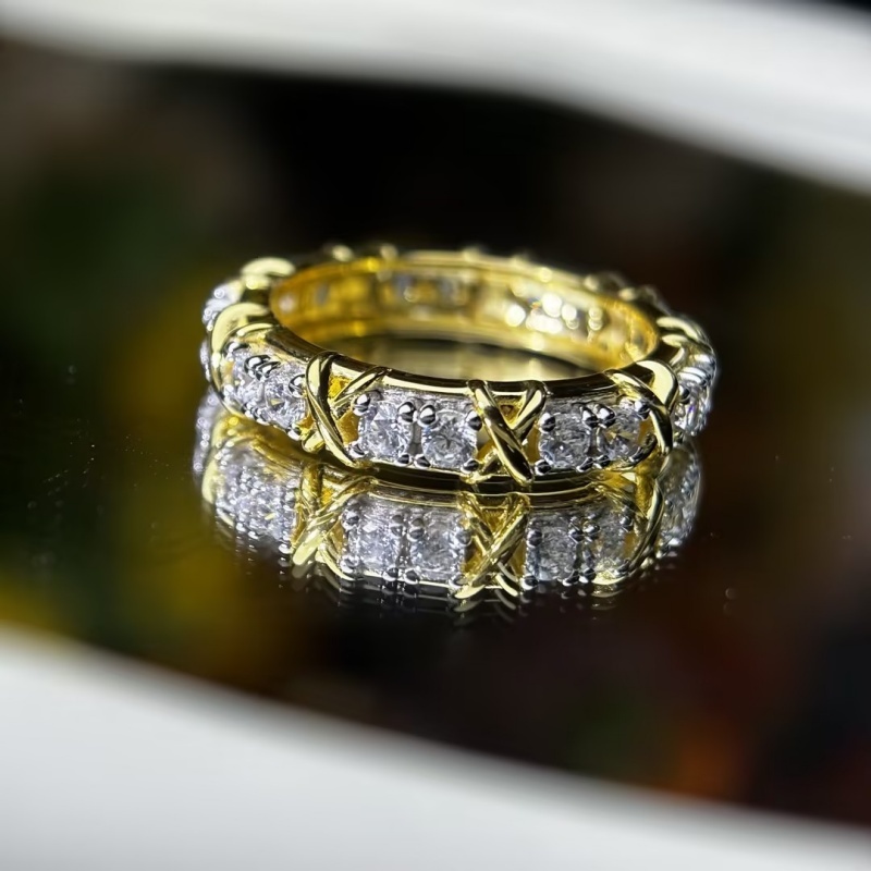 Luxury 16-stone Diamond Ring In Gold Plating