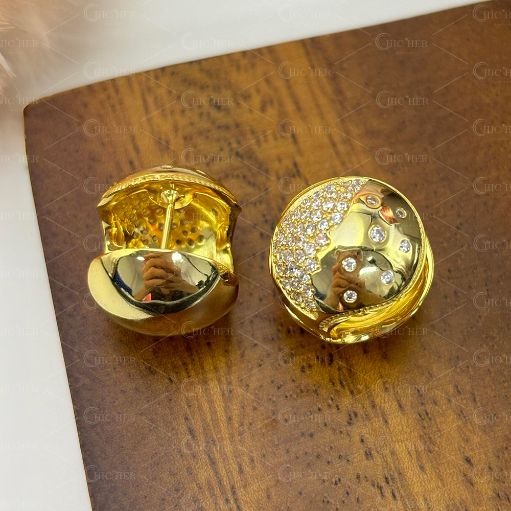 Round Cut Scattered Diamond Stud Earrings