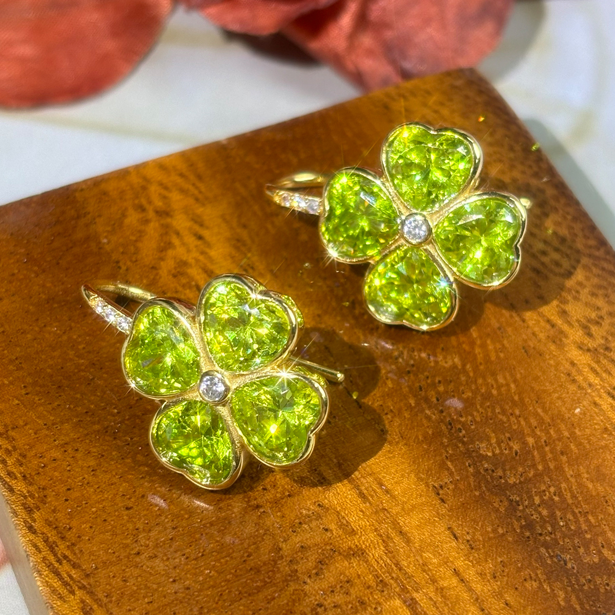 Four-Leaf Clover Peridot Earrings