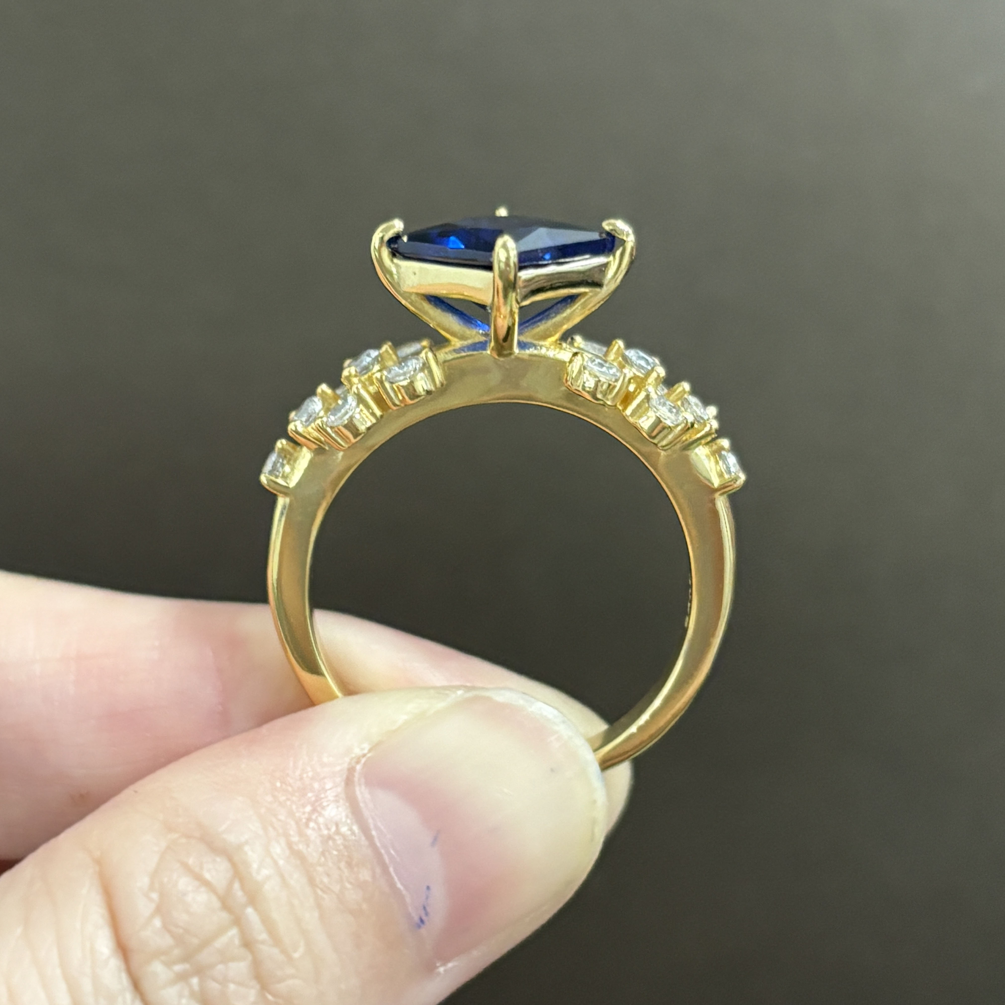 5ct Princess Cut Sapphire  Ring in Gold Tone
