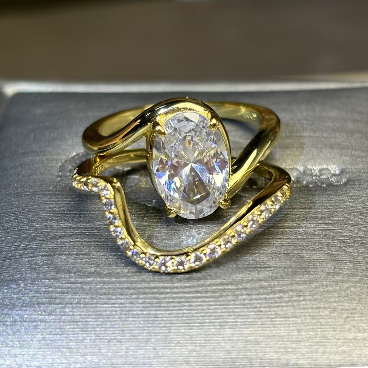 Oval Cut Bypass Shank Prong Setting Ring Bride Set / 2-piece