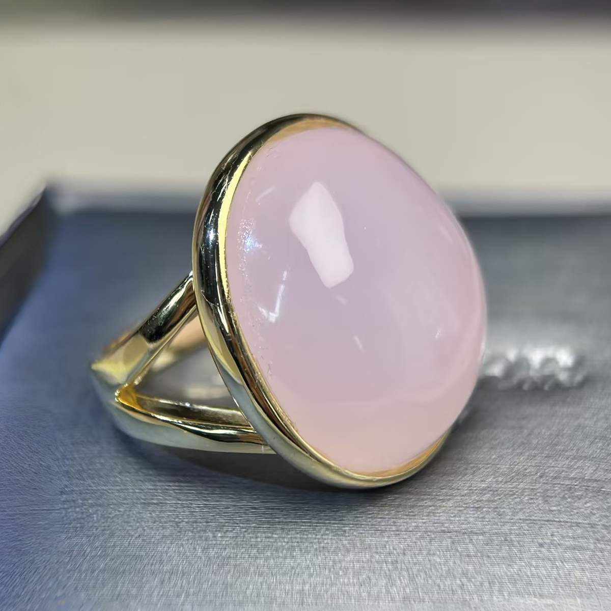 Soft Minimalist 10ct Cabochon Pink Quartz Rose Gold Ring