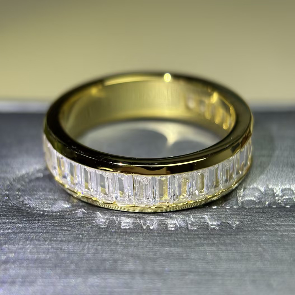 6mm Men’s Band Channel Baguettes in Yellow Gold