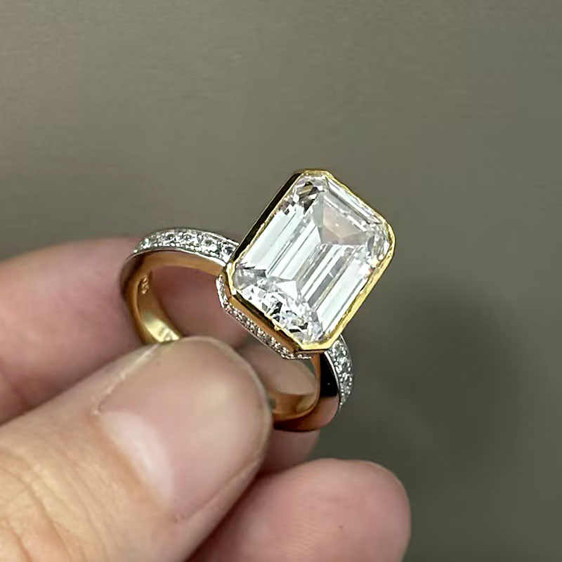 Bezel Seeting 3.5ct Emerald Cut White Sapphire Engagement Ring