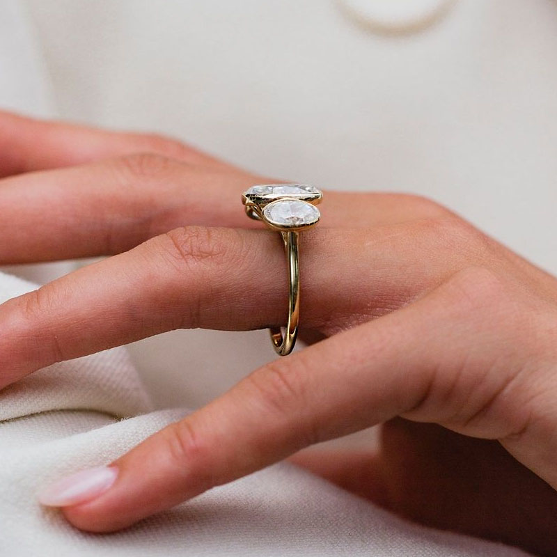 8ct Bezel Setting Three-Stone Oval Cut White Sapphire Ring