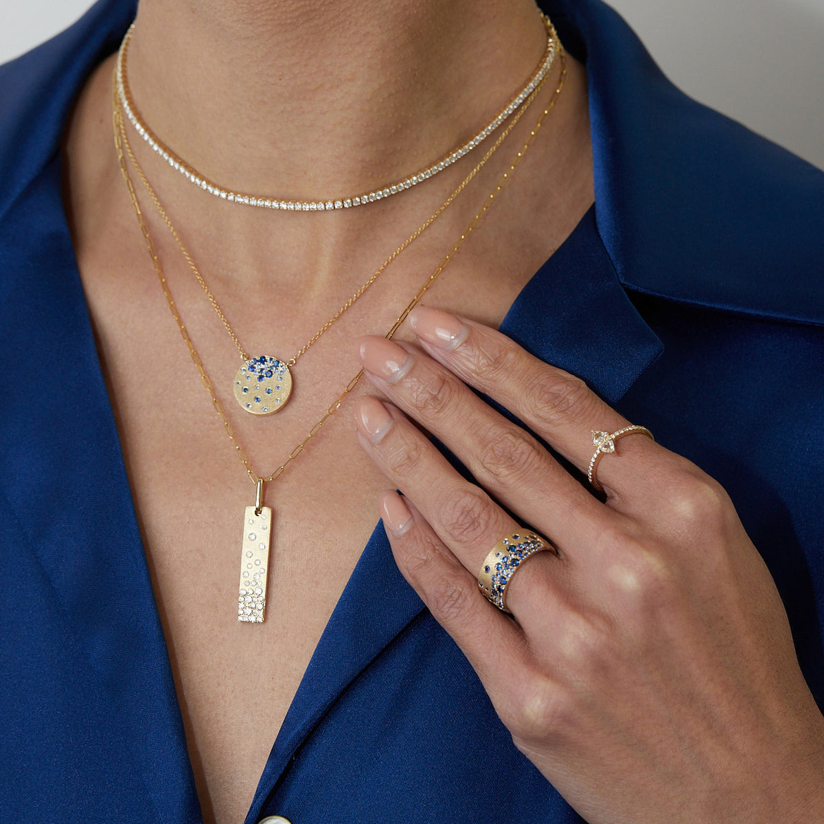 1.34ct Round Cut Scattered Sapphire Cigar Band