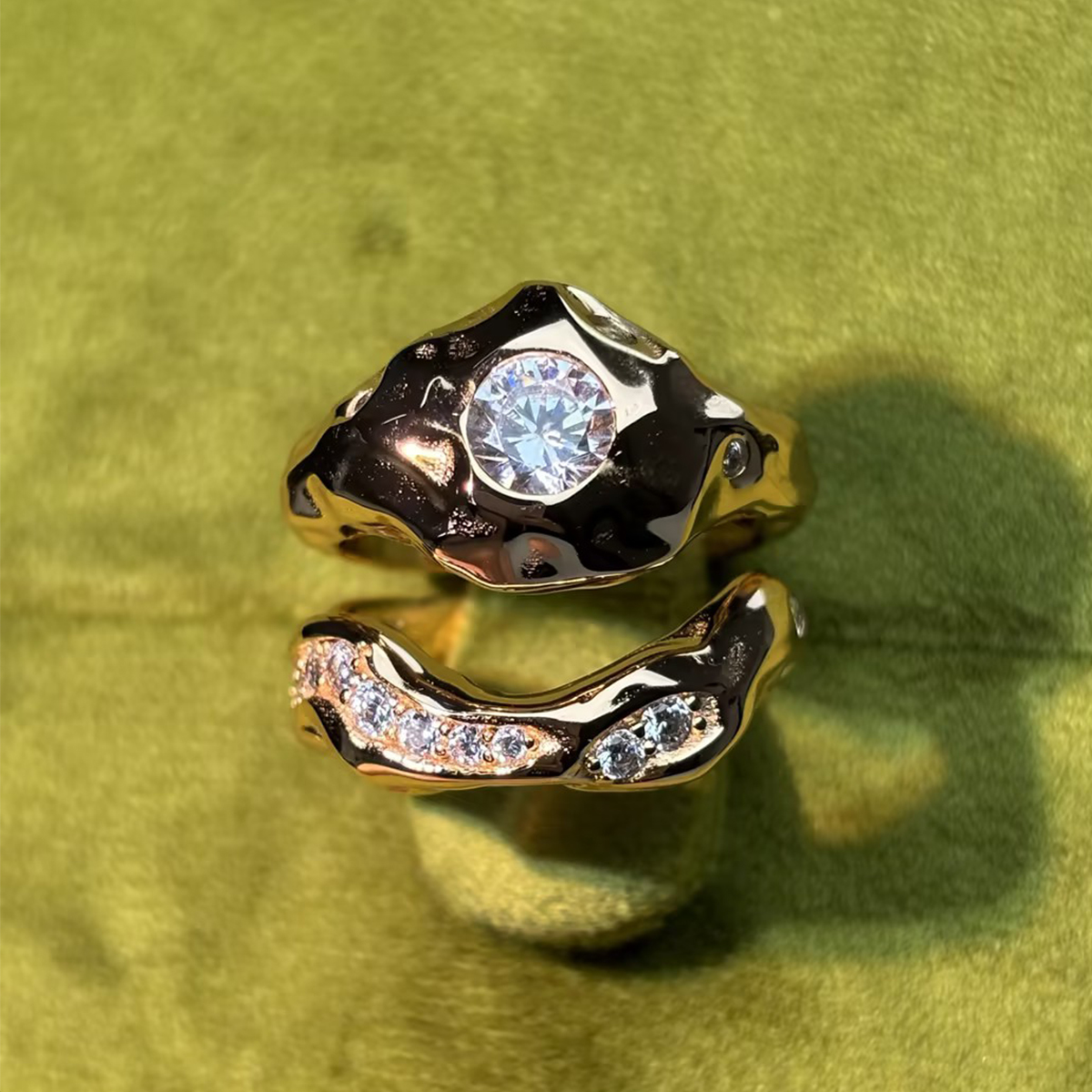 1.5ct Round Cut White Sapphire Textured Ring Set