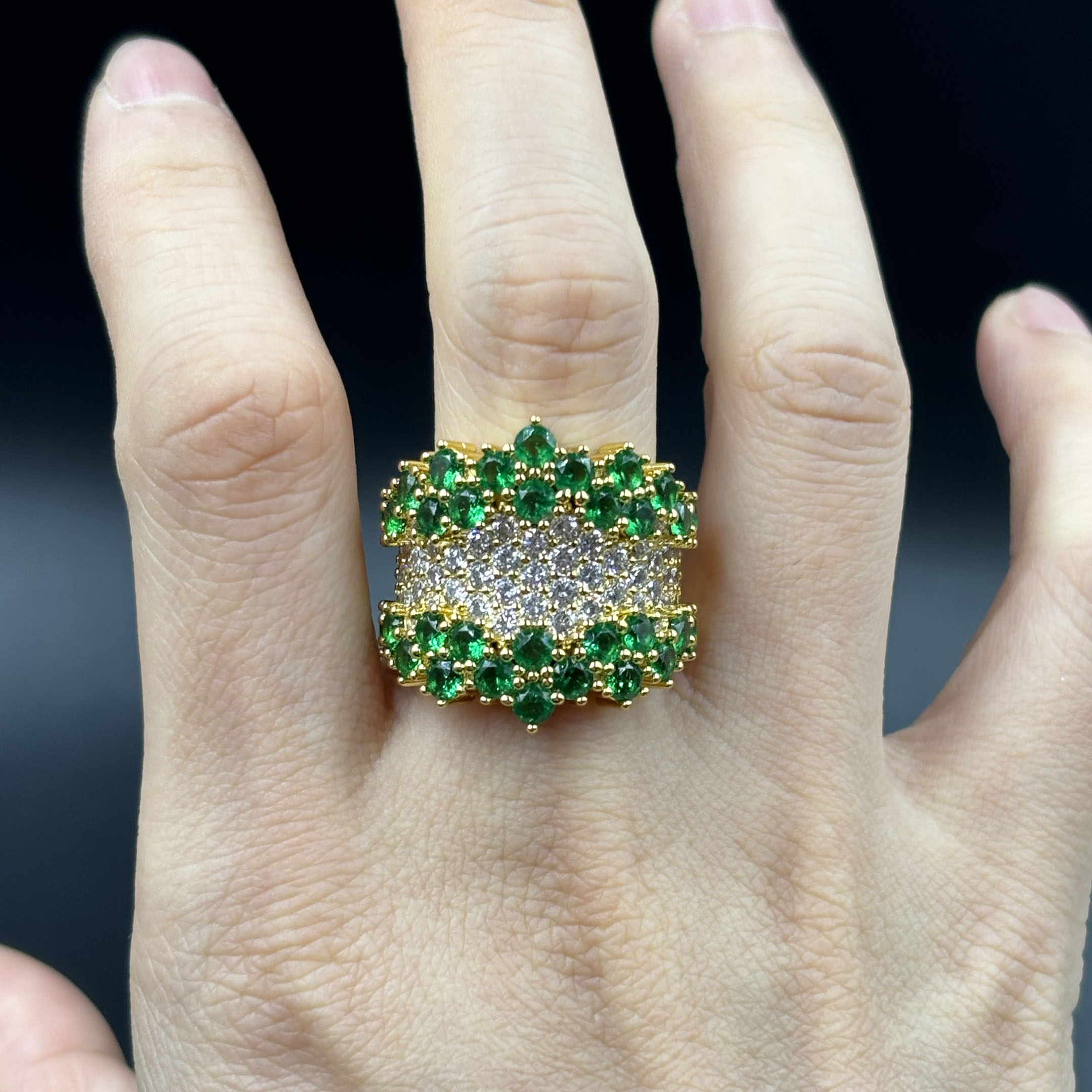 2.74ct Micro-pave Setting Emerald&White Sapphire Cocktail Ring