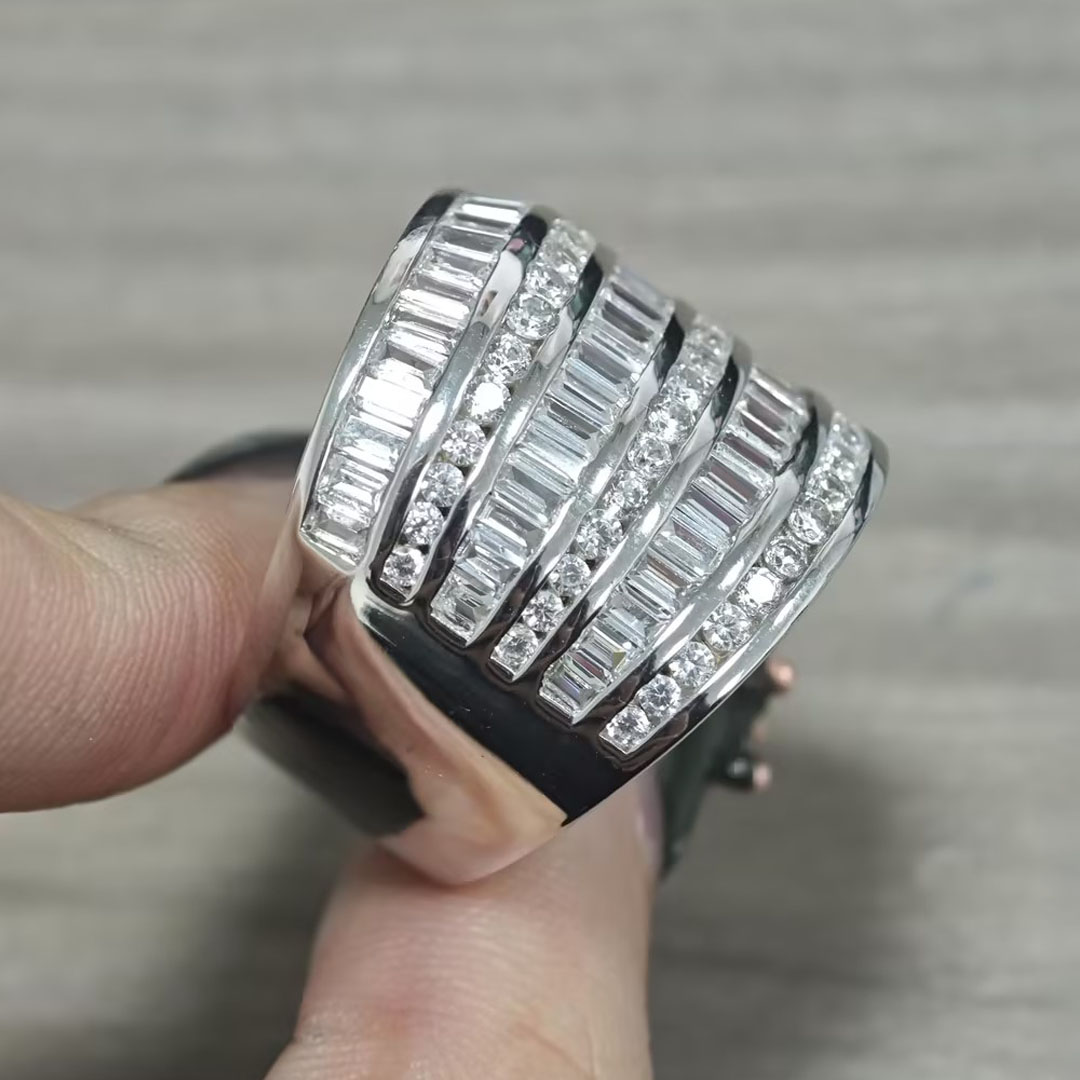 9.25ct Emerald&Round Cut White Sapphire Eternity Ring